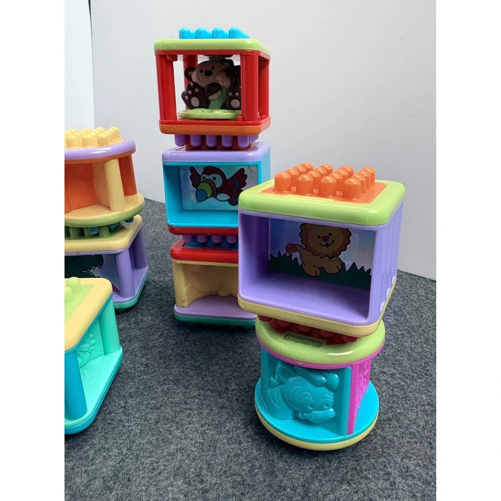 Fisher Price Peek a Blocks Sensory Building Toy Lot of 17 Piece Animals Spinning